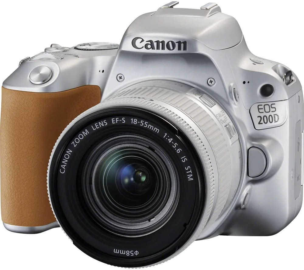Digital EOS 200D with lens 18-55mm Silver